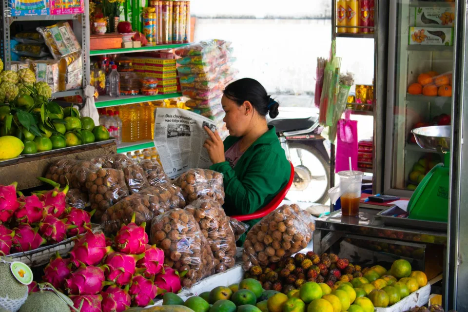 Kệ rau củ tươi mỗi sáng